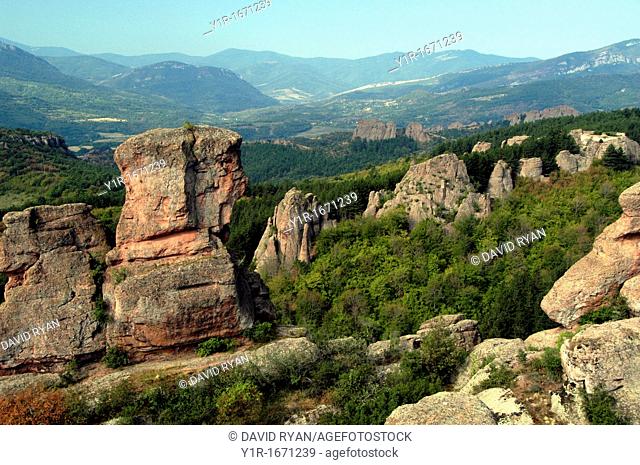 Bulgaria, Belogradchik, View of rock formations from the Fortress, Balkan Mountains in background