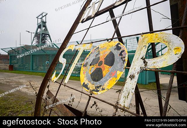 19 December 2023, Lower Saxony, Salzgitter: A ""Stop"" sign stands on the site of the Konrad mine. In May 2021, the environmental organizations Bund für Umwelt...