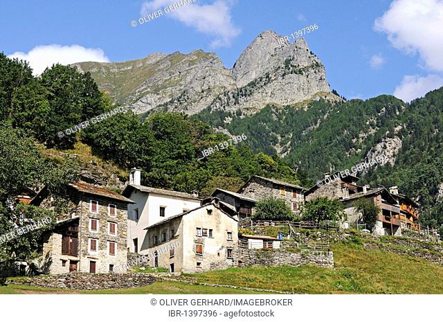Dasile village near Savogno, Val Bregaglia, Bergell Valley, and Chiavenna, province of Sondrio, Italy, Europe