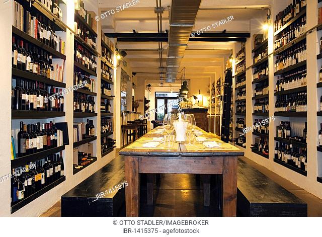 Enoteca, wine shop, Quinto Elemento, Quelli Del Quinto, Viareggio, Tuscany, Italy, Europe