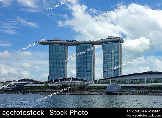01 January 2020, Singapore, Singapur: Marina Bay Sands Hotel. Photo: Patrick Pleul/dpa-Zentralbild/ZB. - Singapur/Singapore/Singapore