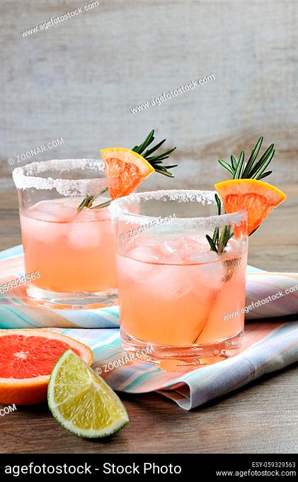 This magnificent cocktail of fresh pink Palomas.  A festive drink is ideal for brunch, parties and holidays