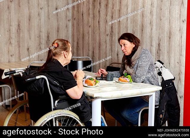 Women having lunch at cafe