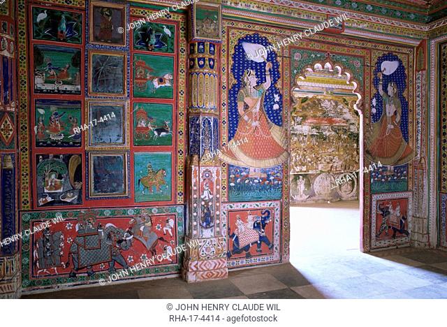 Juna Mahal old palace, one of the finest examples of a painted palace, Dungarpur, Rajasthan state, India, Asia
