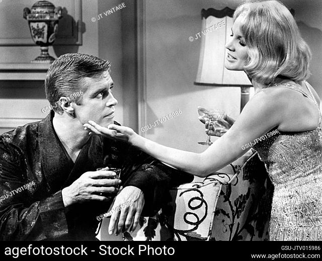George Peppard, Caroll Baker, on-set of the Film, The Carpetbaggers, Paramount Pictures, 1964