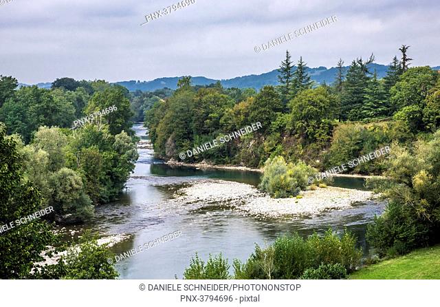 France, Pyrenees Atlantiques, Navarrenx (labelled Most Beautiful Village in France), Oloron river