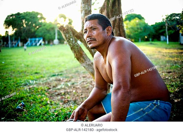 Seating man, Nature, Caioezinho Community, Negro Rivers, Novo Airão, Amazonas, Brazil