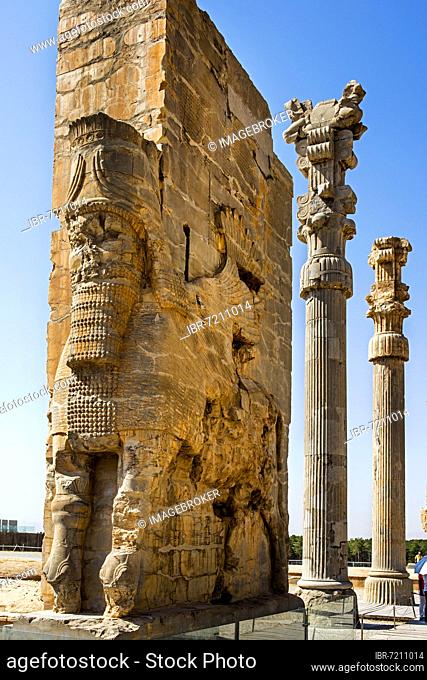 Gate of all countries with winged mixed creatures, Persepolis, Persepolis, Iran, Asia