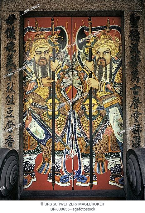 Painted door, guardians inside the taoist Thian Hock Kheng Temple, Telok Ayer Street, Singapore, Southeast-Asia, Asia