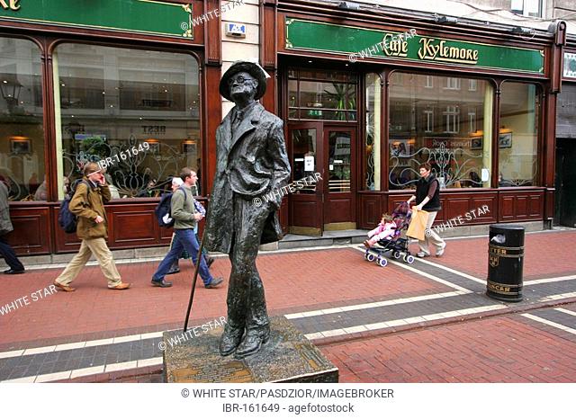 James Joyce figure at O'Connell Street , Dublin , Leinster , Ireland , Europe