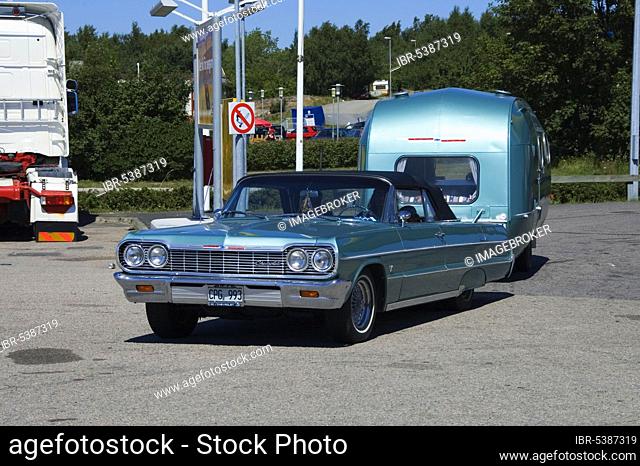 Vintage car with caravan, Central Sweden, Sweden, Europe