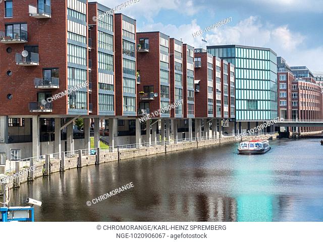 canal cruise in Hamburg