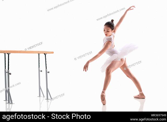 Young women to practice ballet dancing