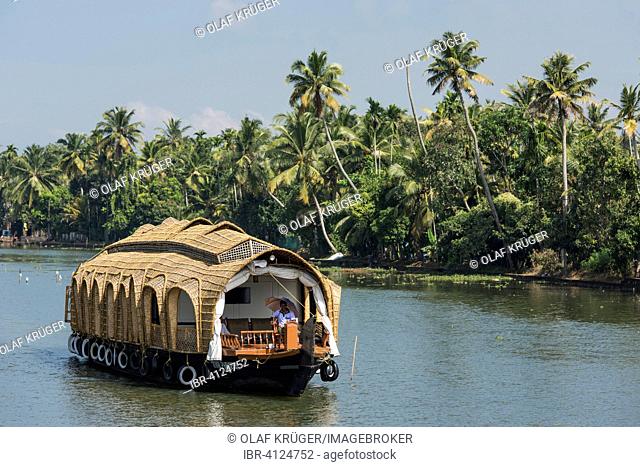 Houseboat, backwaters canal system, Vembanad Lake, Kerala, India