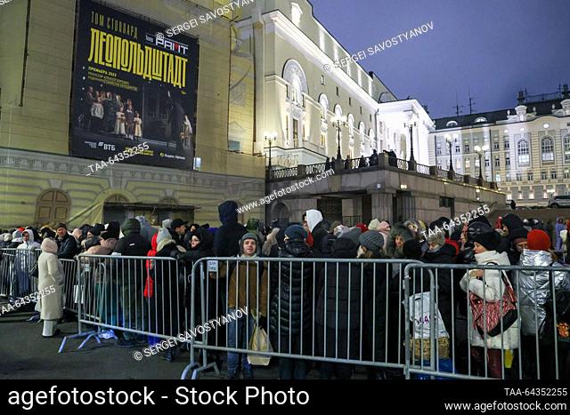 RUSSIA, MOSCOW - NOVEMBER 3, 2023: People queue outside Moscow's Bolshoi Theatre to buy tickets for 2023 holiday season shows of the Nutcracker Ballet