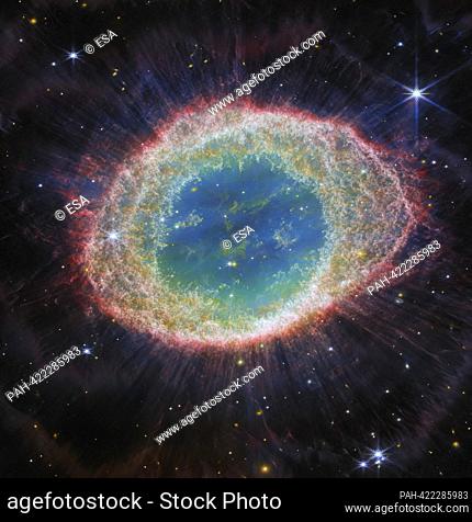 The NASA/ESA/CSA James Webb Space Telescope has observed the well-known Ring Nebula with unprecedented detail. Formed by a star throwing off its outer layers as...