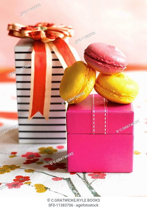 Macaroons and decorative gift boxes