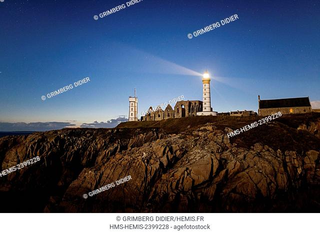 France, Finistere, Plougonvelin, Saint Mathieu cape, Saint Mathieu lighthouse rays, Historical monument classified