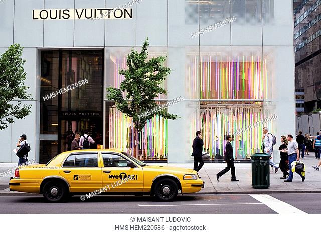 Louis Vuitton Store Nyc 1 Xxl Stock Photo  Download Image Now  Store  Luxury Louis Vuitton  Designer Label  iStock