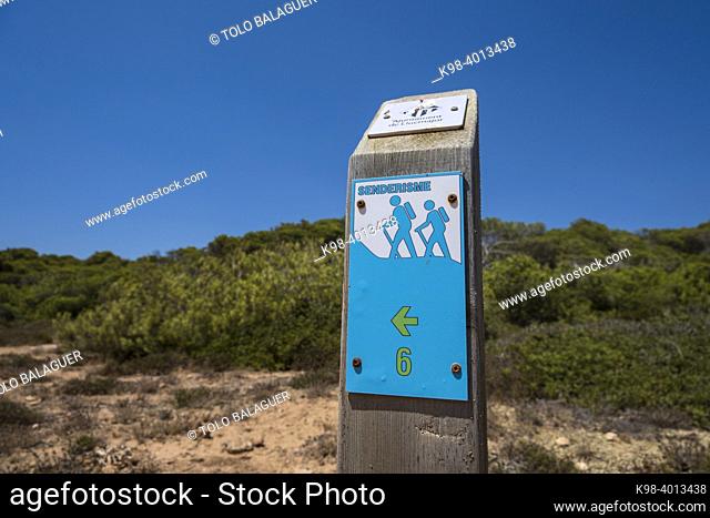 hiking trail signage, Racó de s'Estalella, s Estanyol de Migjorn, Llucmajor, Majorca, Spain