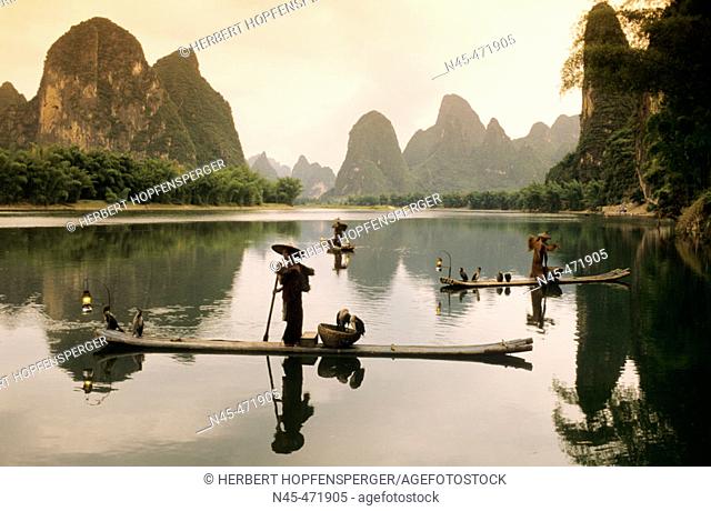 Fisher scenario. Xingping Li river. China