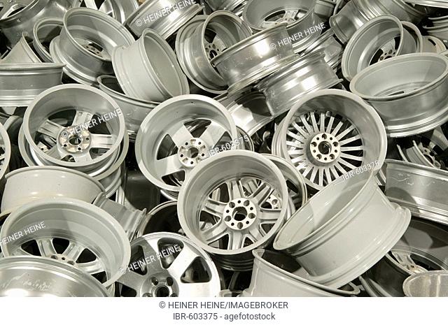 Aluminum tire rims for recycling