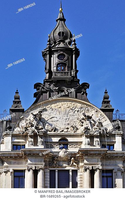 Detail of the facade, Bernheimer Palace, Lenbach Palace, on Lenbachplatz square, Munich, Bavaria, Germany, Europe