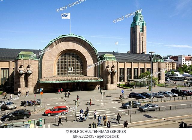 Central station of Helsinki, completed in 1919 according to the plans of architect Eliel Saarinen, Helsinki, Finland, Europe