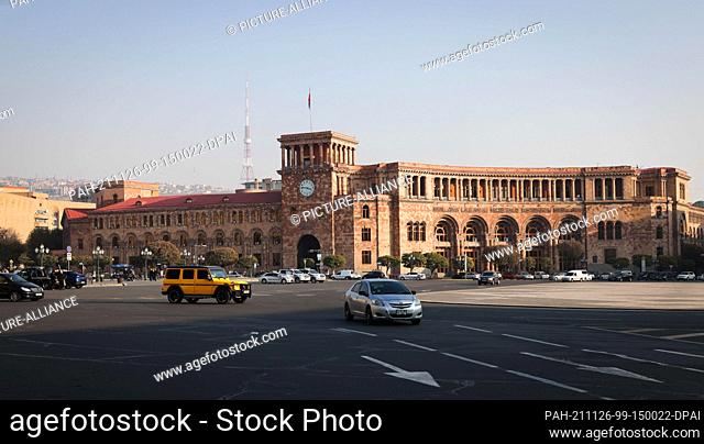 14 November 2021, Armenia, Jerewan: Building of the Government of the Republic of Armenia on Republic Square in downtown Yerevan
