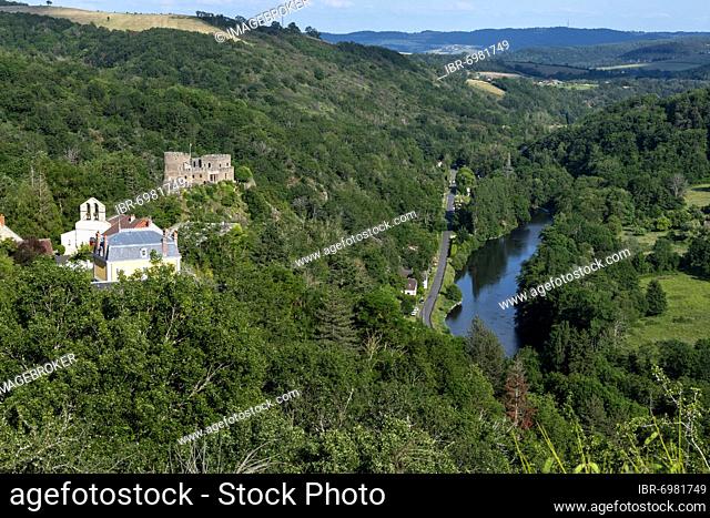 Castle de Chouvigny built on a rocky outcrop overlooking the Sioule valley, Allier department, Auvergne-Rhone-Alpes, France, Europe