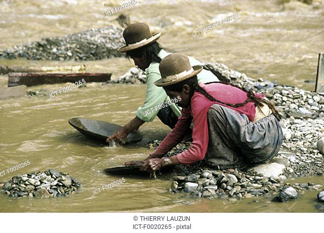 Bolivia, Yungas valley, Rio Tipuani, gold diggers