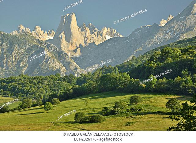 Naranjo de Bulnes (Pico Urriellu). Parque Nacional de los Picos de Europa (Asturias)