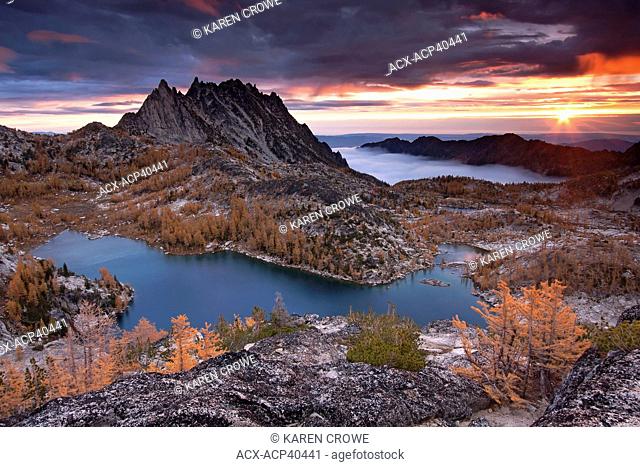Sunrise over Prusik Peak and Upper Enchantments, Alpine Lakes Wilderness, Washington State, United States of America