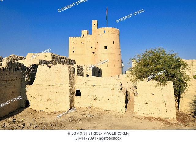 Historic adobe fortification, Al Faiqain Fort or Castle near Manah, Dakhliyah Region, Sultanate of Oman, Arabia, Middle East