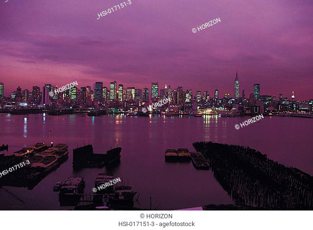 Manhattan skylines with Hudson River at night