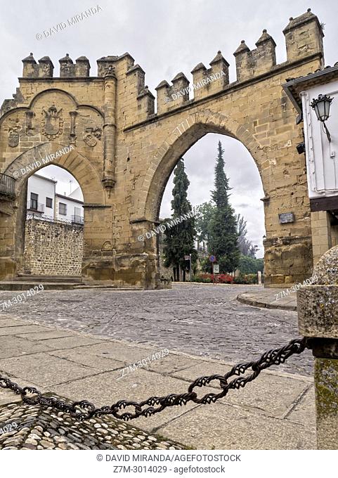 Puerta de Jaén y Arco de Villalar. Baeza. Jaén. Andalusia. Spain