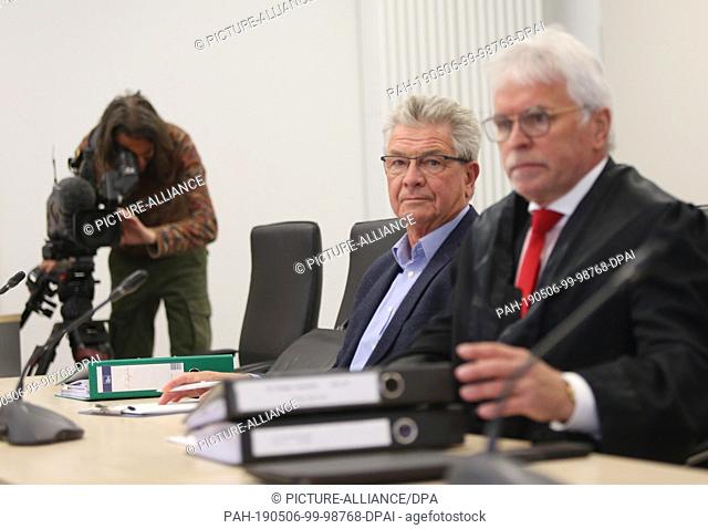 03 May 2019, Mecklenburg-Western Pomerania, Rostock: At the beginning of the trial against Dr. Amandus Krüger (M), the former Managing Director of the People's...
