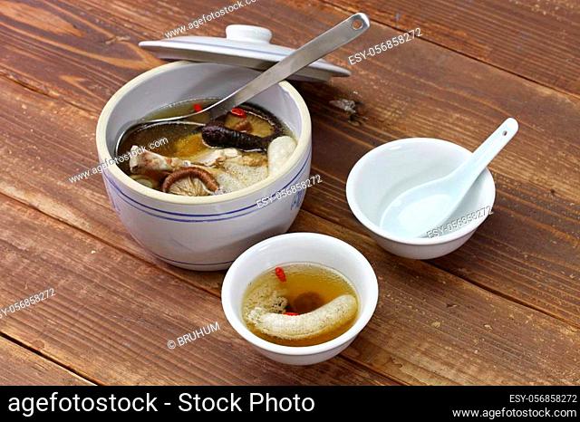 bamboo mushroom soup, chinese yunnan cuisine