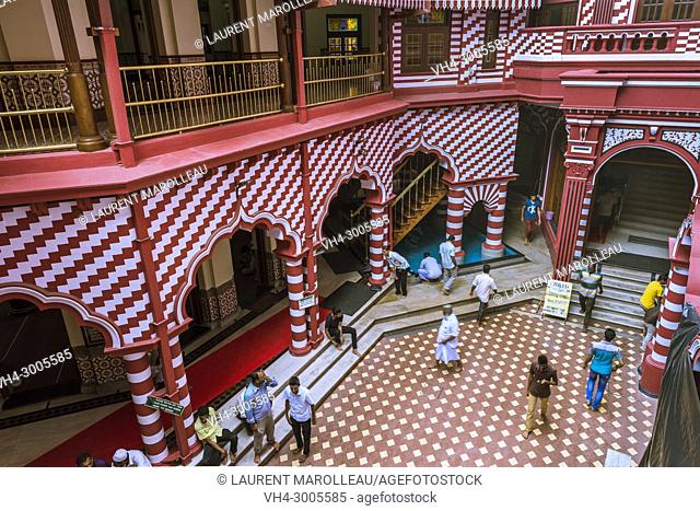 Inner Courtyard of Jami-UL-Alfar Mosque, Pettah, Colombo, Western Province, Sri Lanka, Asia