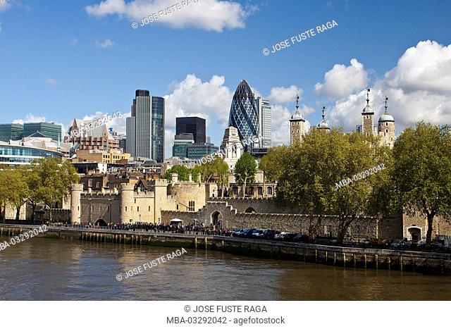 Great Britain, London, bank of River Thames, Tower, townscape, skyline