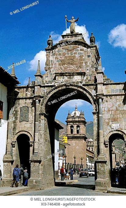 Arco Santa Clara and Iglesia de Santa Clara, Calle Santa Clara, Cusco, Peru
