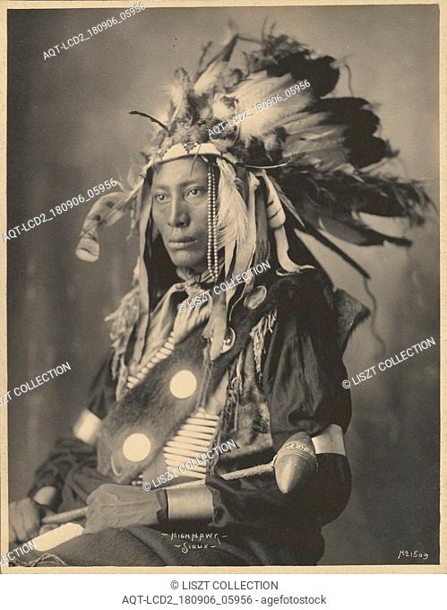 High Hawk, Sioux; Adolph F. Muhr (American, died 1913), Frank A. Rinehart (American, 1861 - 1928); 1898 - 1900; Platinum print; 23.7 x 18