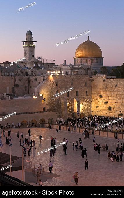 Western Wailing Wall, Dome of the Rock and Omar mosque, Old City, Jerusalem, Israel