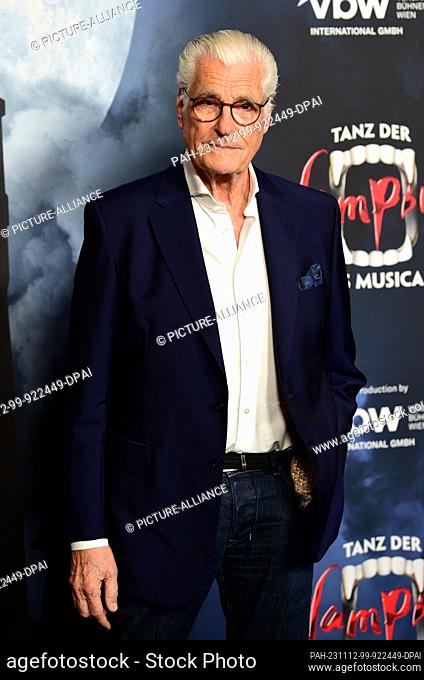 12 November 2023, Hamburg: Sky du Mont, actor, attends the premiere of the musical ""Dance of the Vampires"" at Hamburg's Operettenhaus