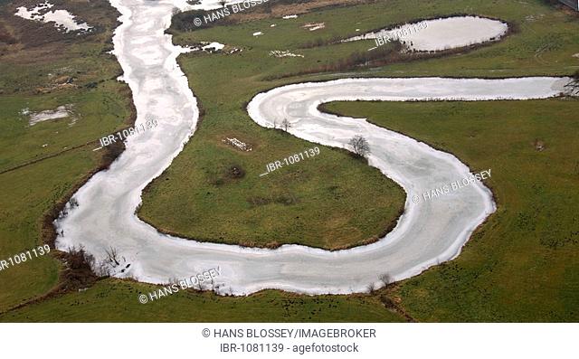 Aerial picture, meander of the Lippe River at Heessen Castle, snow, ice, Hamm, Ruhr area, North Rhine-Westphalia, Germany, Europe