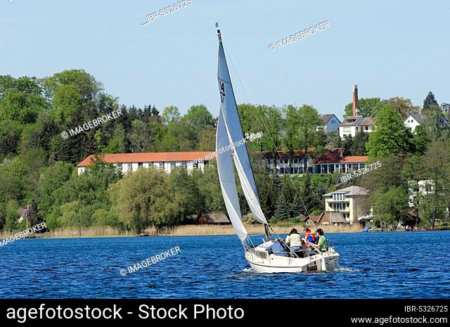 Sailing boat, Lake Ratzeburg, Ratzeburg, Lauenburg Lakes nature Park, Schleswig-Holstein, Germany, Europe
