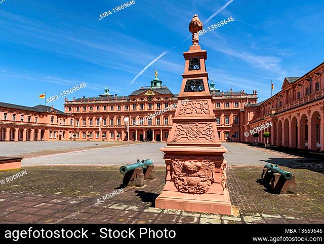 Germany, Baden-Wuerttemberg, Rastatt, residential palace, central building with Jupiter statue. Cannon in the main courtyard