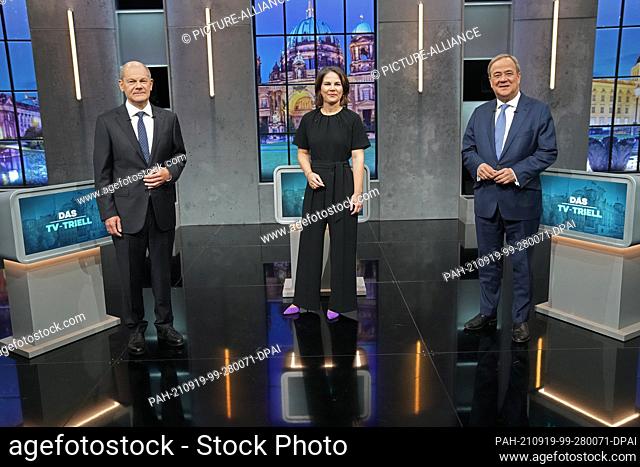 19 September 2021, Berlin: Olaf Scholz (l-r), SPD top candidate in the federal election and Federal Minister of Finance, Annalena Bearbock
