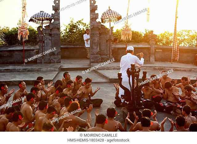 Indonesia, Bali, Bukit Peninsula, Uluwathu Temple, traditional dance