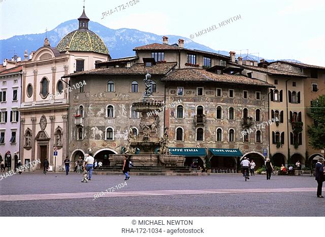 Case Cazuffi-Rella, in Piazza Duomo, Trento, Trentino, Italy, Europe
